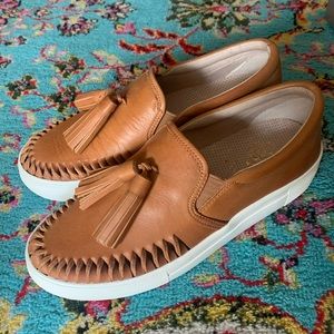 NEW NEVER WORN✨ Vince Camuto Kayleena Sneakers